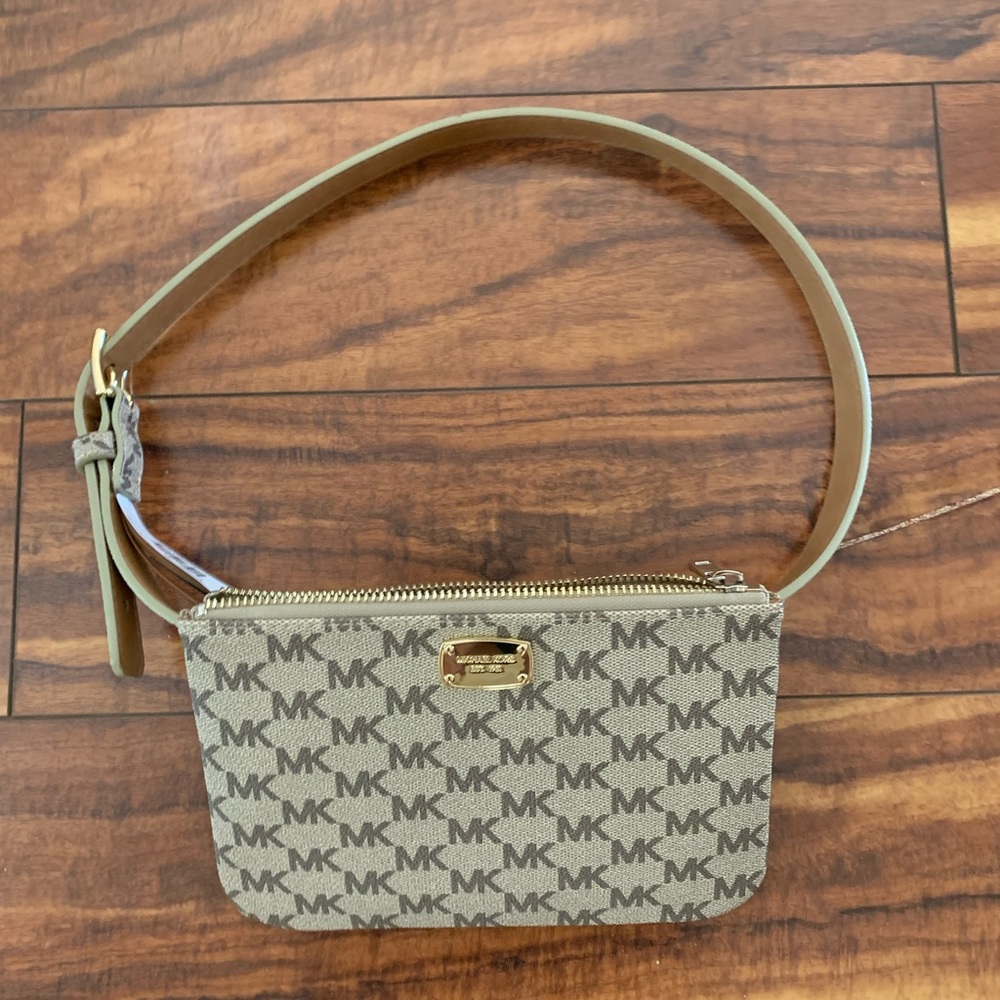 New MICHAEL KORS Women's Metallic Gold MK Logo Belt Bag Condition is New